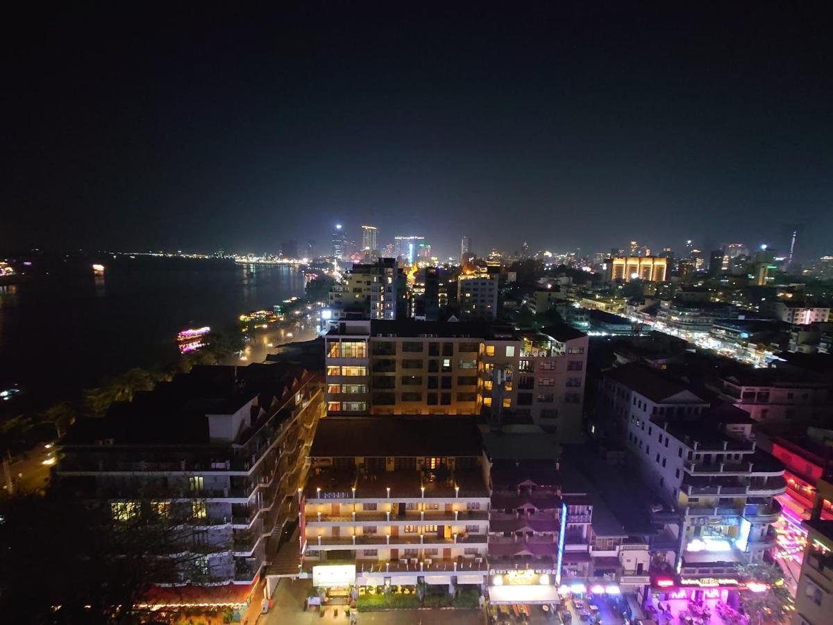 Phuminh Hotel Riverside Phnom Penh Esterno foto