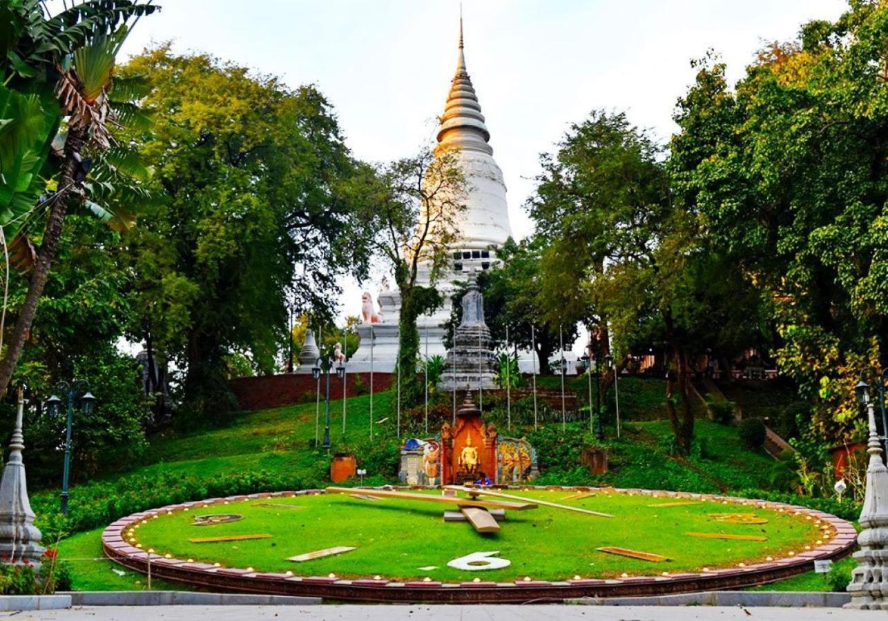 Phuminh Hotel Riverside Phnom Penh Esterno foto