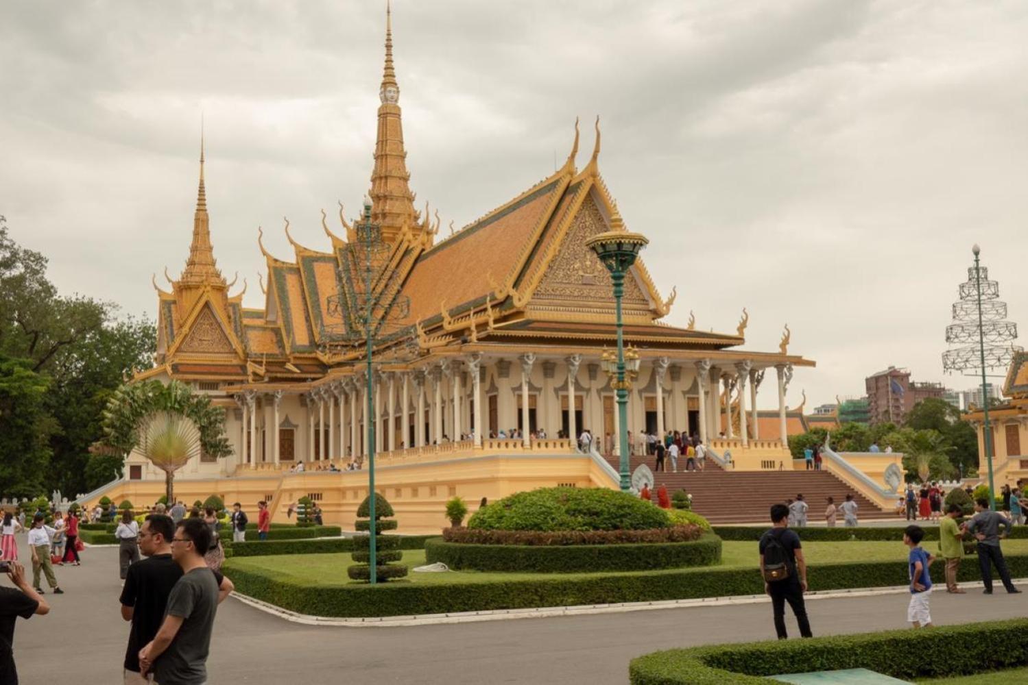 Phuminh Hotel Riverside Phnom Penh Esterno foto