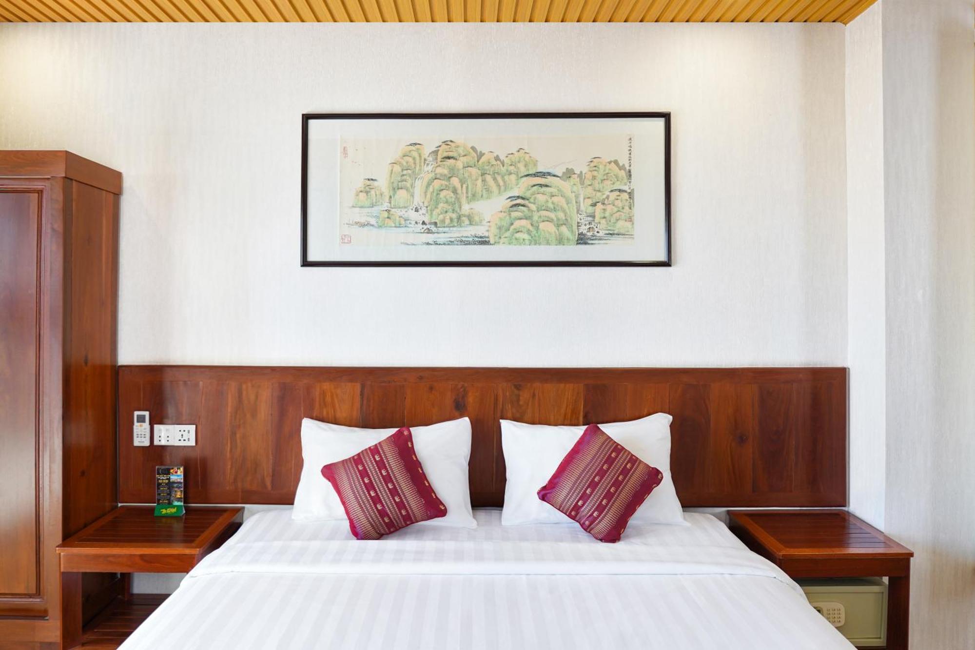 Phuminh Hotel Riverside Phnom Penh Esterno foto